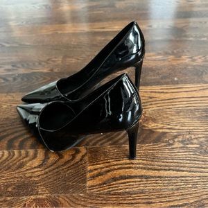 Stylish black pumps, great condition only worn once.